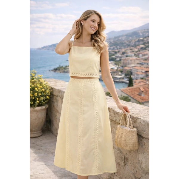 Conjunto cropped e saia midi com renda